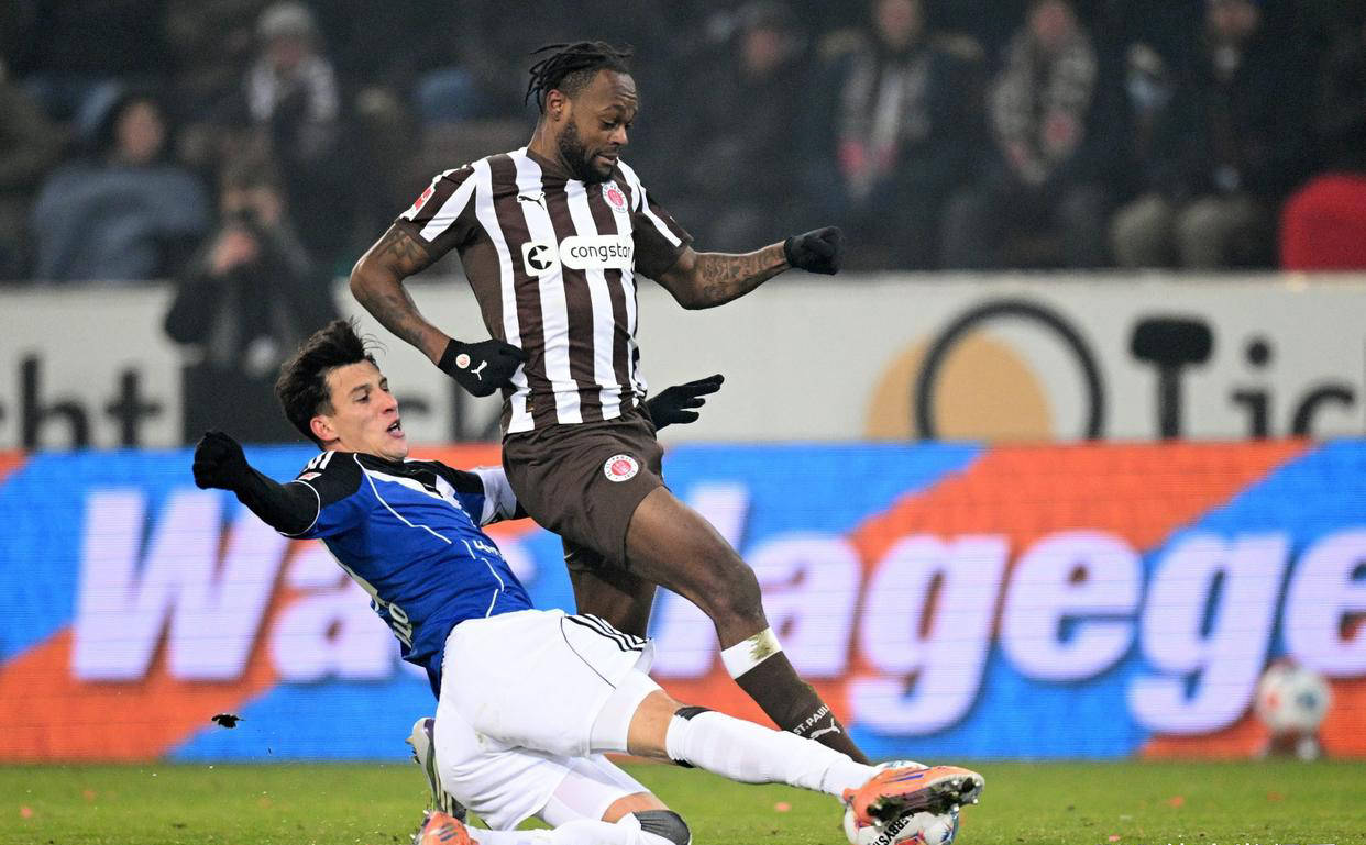 雷火电竞网站 -这也行？犹他爵士围绕德甲完成体检国际比赛日门兴格拉德巴赫战术微调，浓眉哥迎来十五赛季高光表现(莱比锡红牛vs门兴格拉德巴赫)